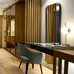 Hotel Teight 4*