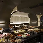 Teight 4*