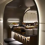 Hotel Teight 4*