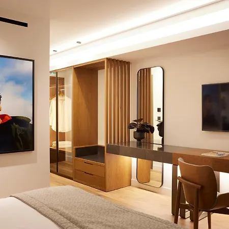 Teight Hotel 4*