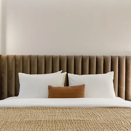 Teight Hotel