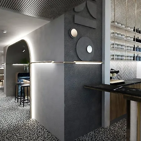 Hotel Teight 4*