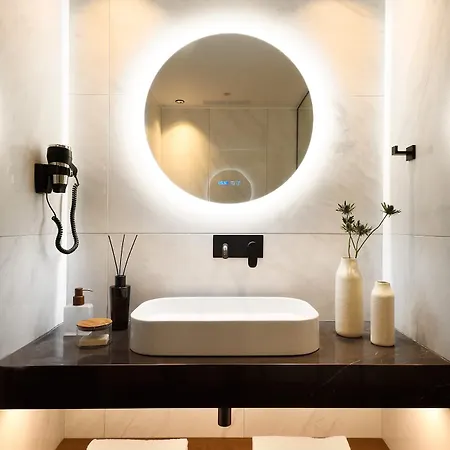 Teight Hotel