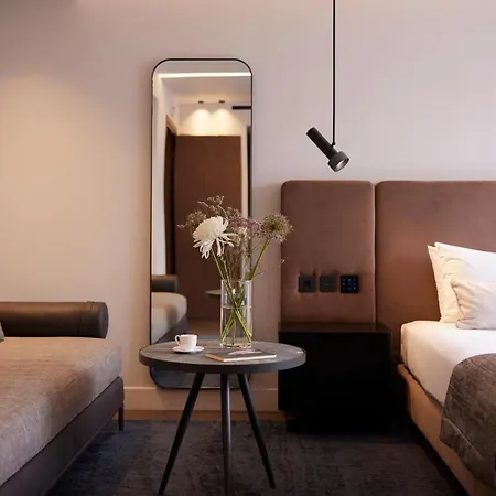 Teight Hotel
